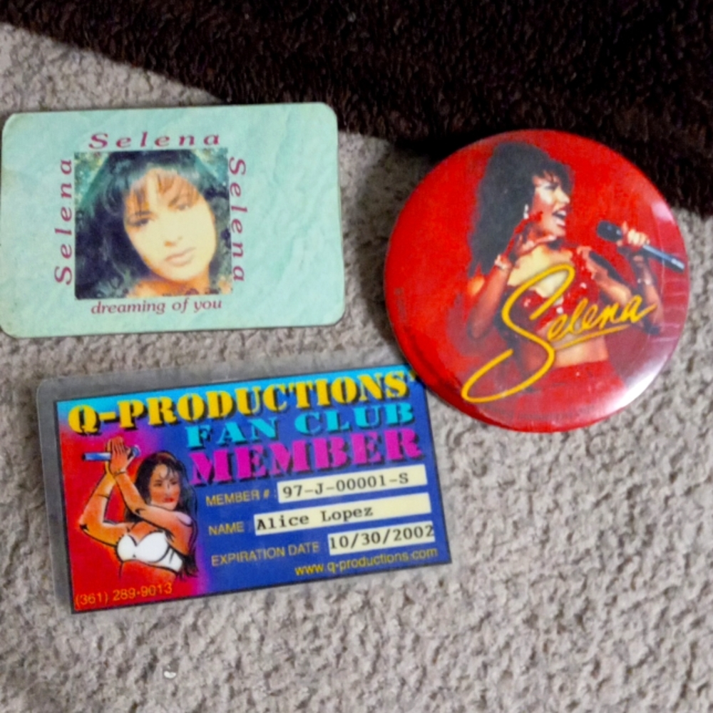 Vintage Selena fan club items.